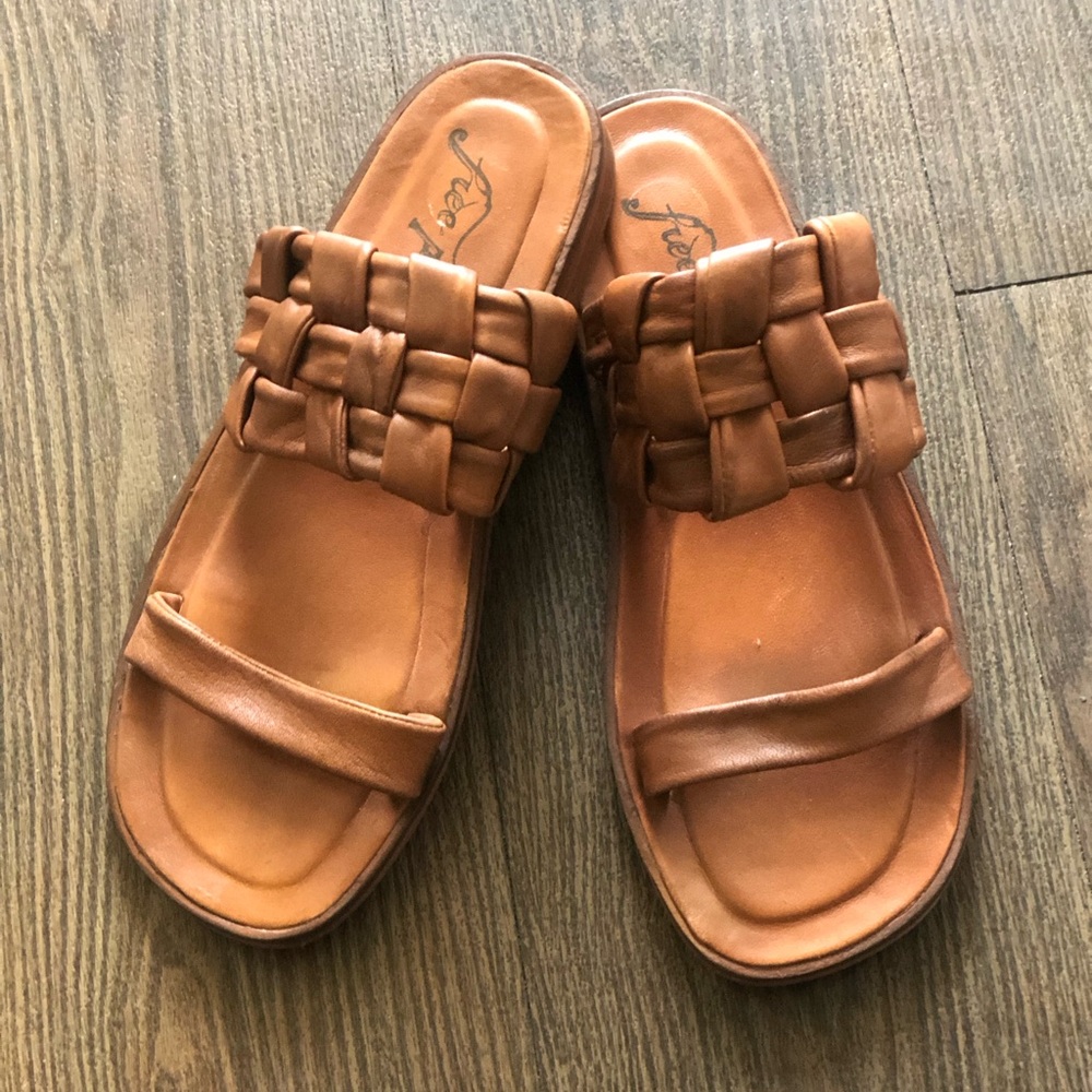 Free People Winding River Leather Braided Strap Tan Slide Sandals SZ38/7.5-8 US
